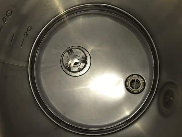 Melk Mixer op wielen met ondergeplaatste motor - 50 Liter - Afbeelding 2